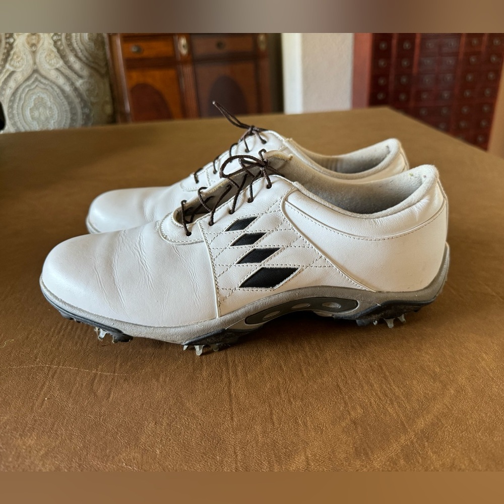 Foot Joy Slimmer Series Women's Golf Shoes - Size 8 1/2 Medium